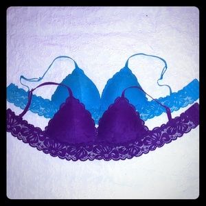 Two bras like brand new never used